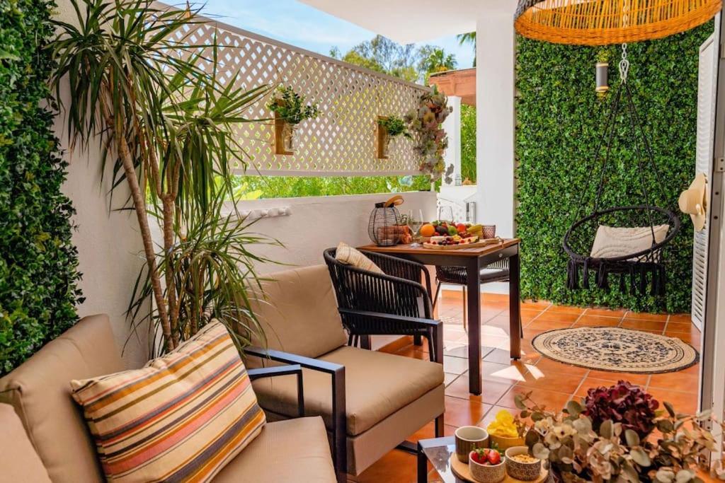 Golden Elviria